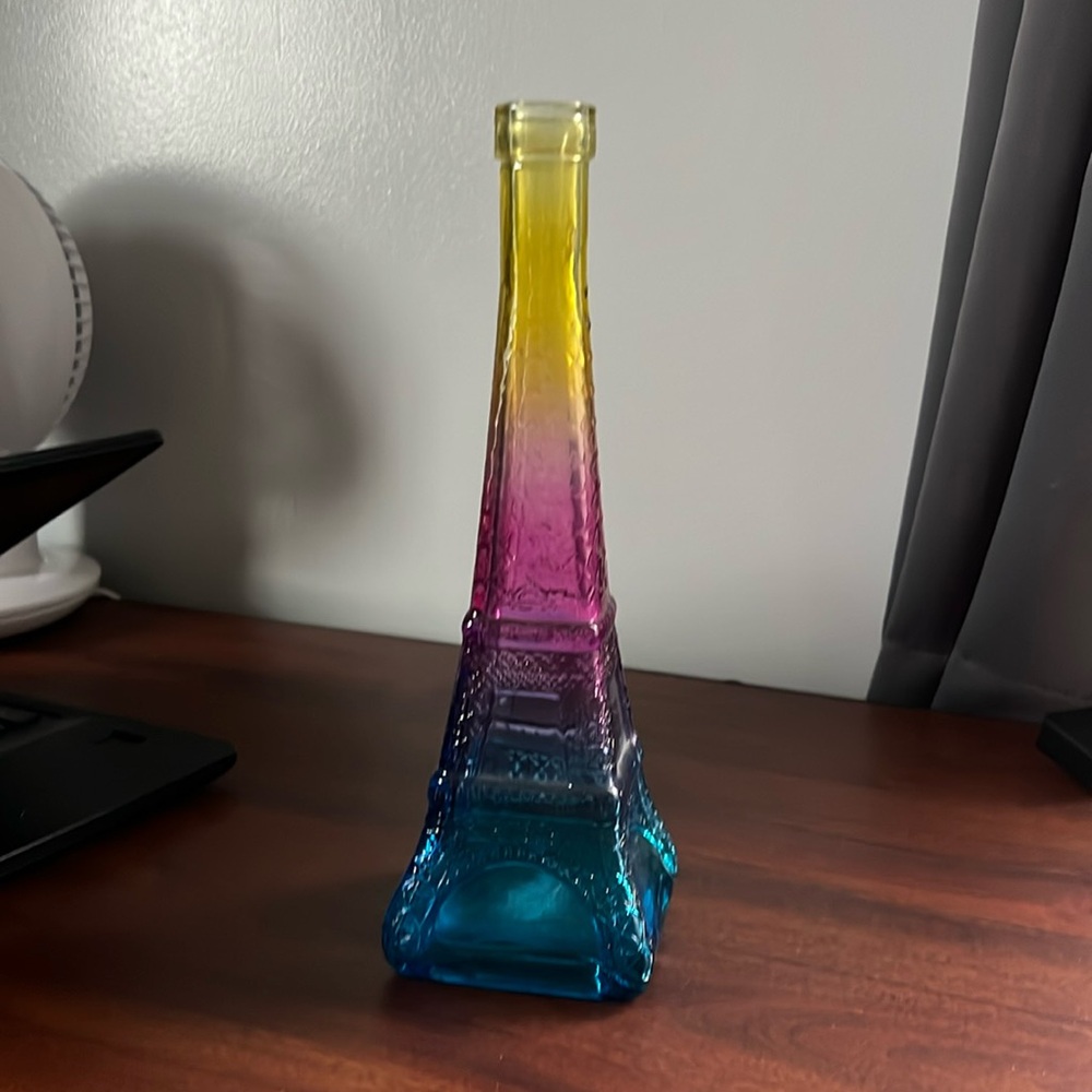 Rainbow Eiffel Tower Decor